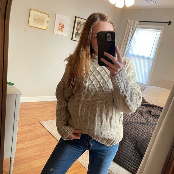 Inis Meais Ireland Cable Knit Sweater - Picture 2 of 12